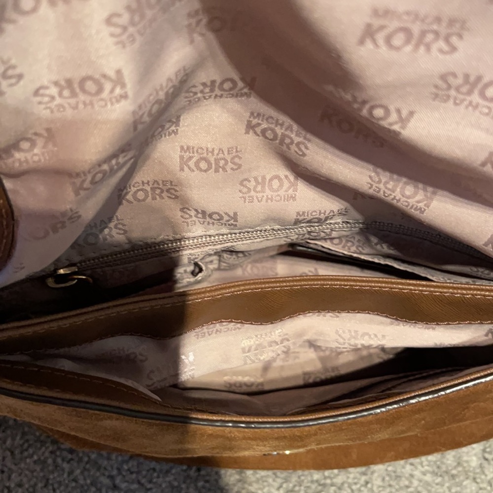 Michael Kors Suede shoulder bag - Picture 7 of 12